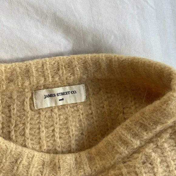 James Street Co Crop Textured Lowe in Butter - Picture 7 of 8